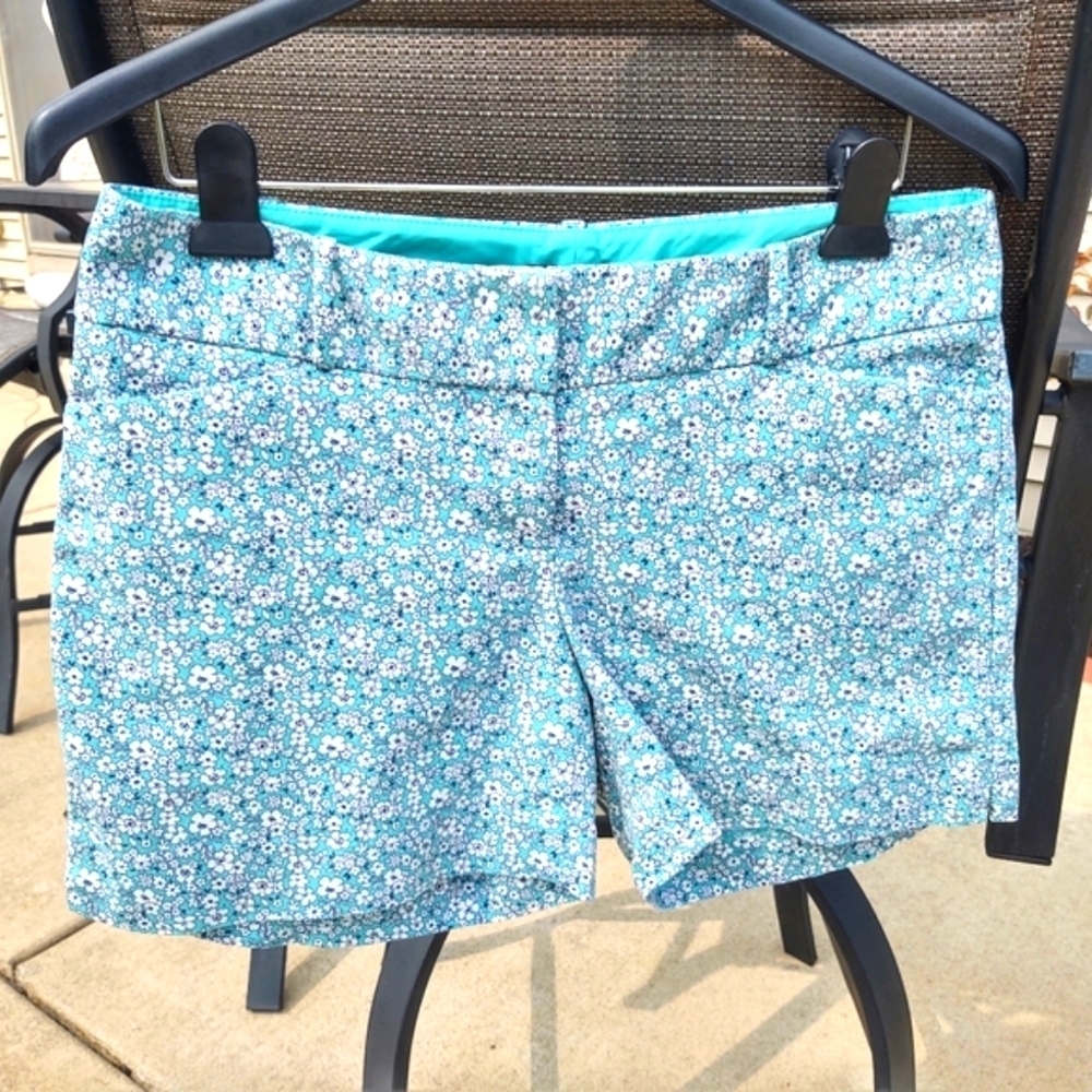 The Limited Teal Floral Size 8 Shorts!